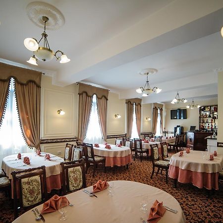 Hotel Gala Oradea Extérieur photo
