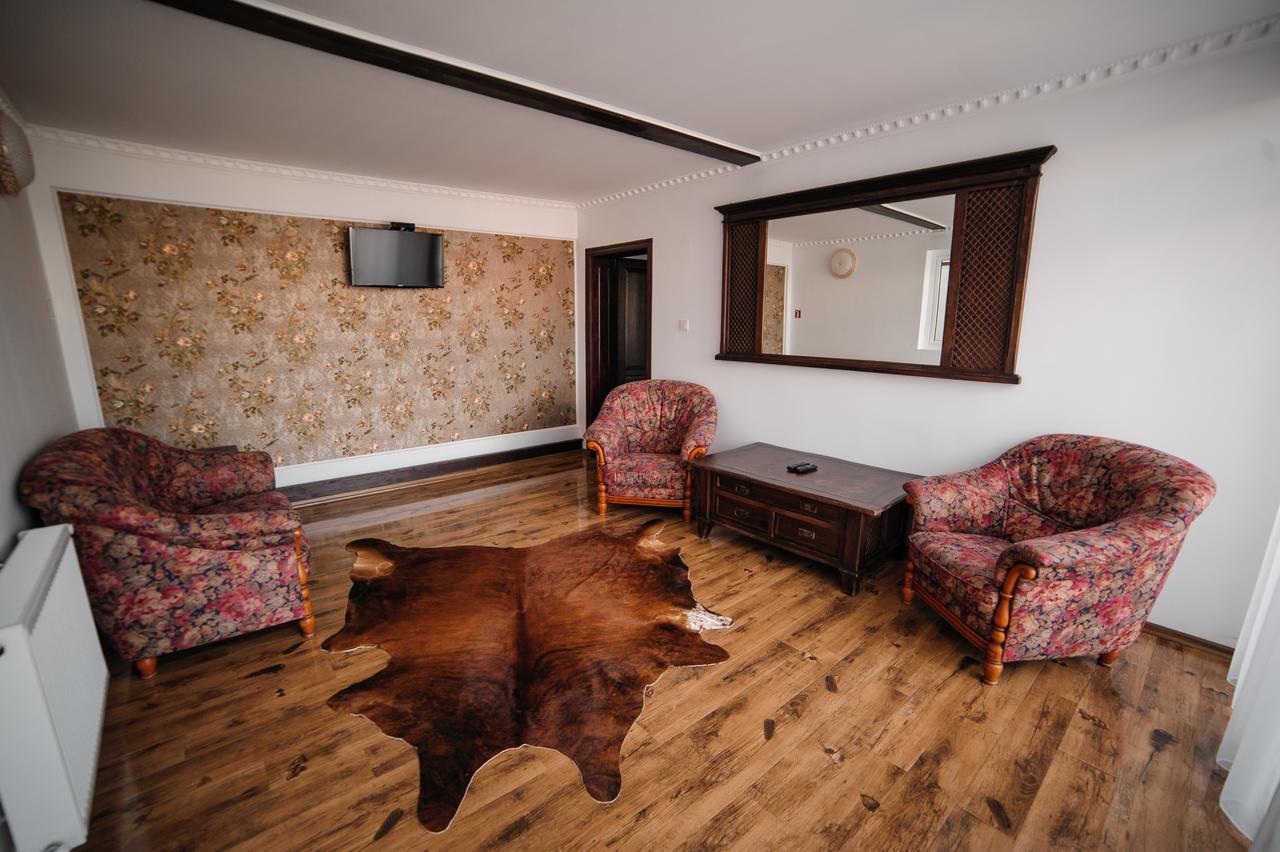 Hotel Gala Oradea Extérieur photo