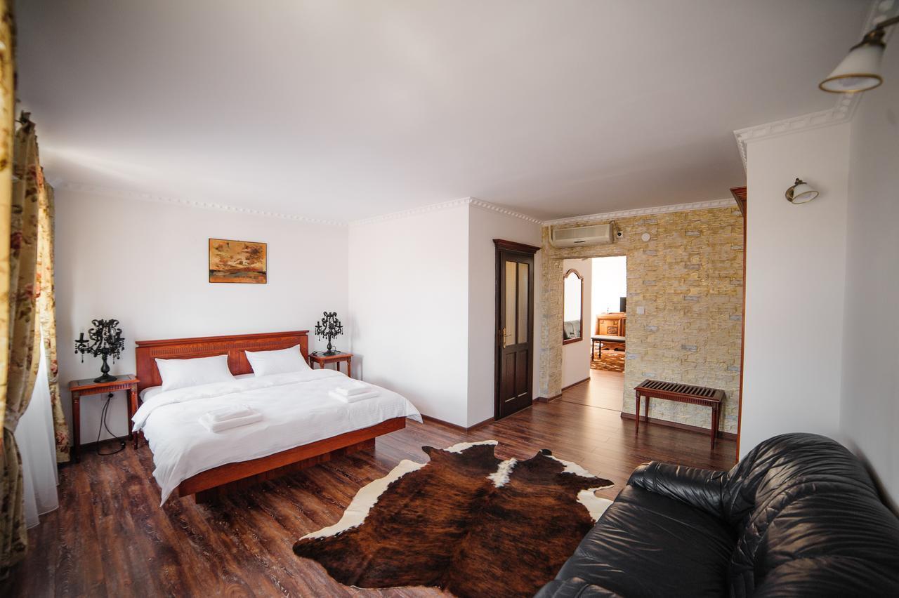 Hotel Gala Oradea Extérieur photo