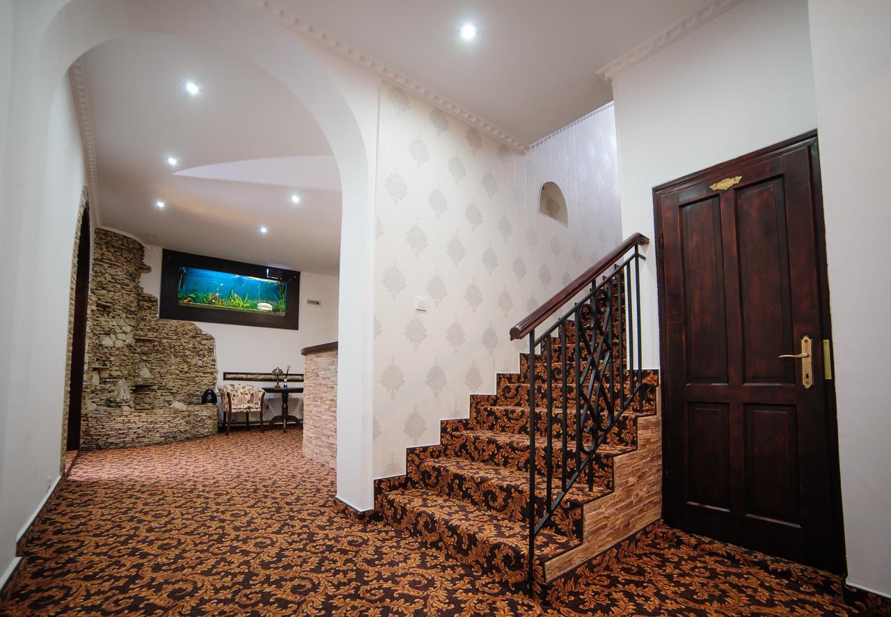 Hotel Gala Oradea Extérieur photo