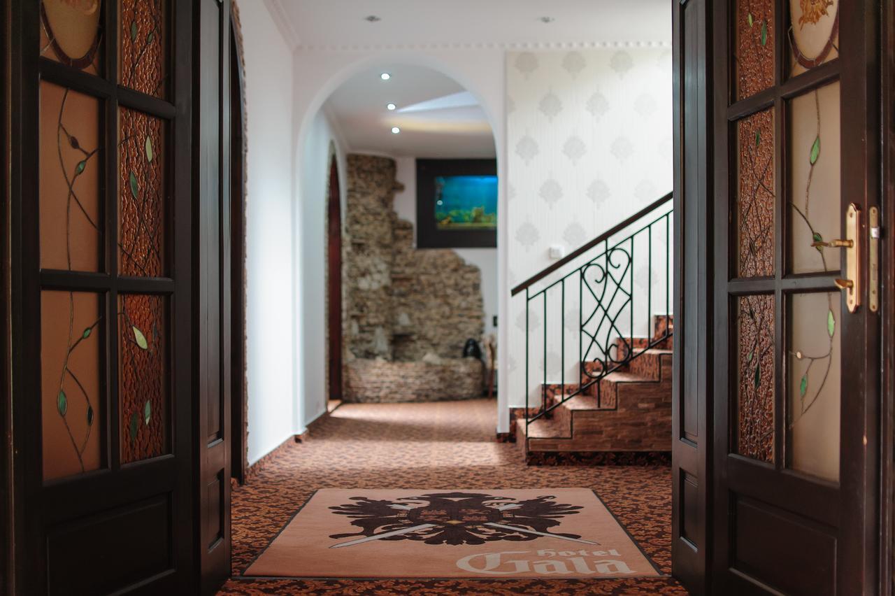 Hotel Gala Oradea Extérieur photo
