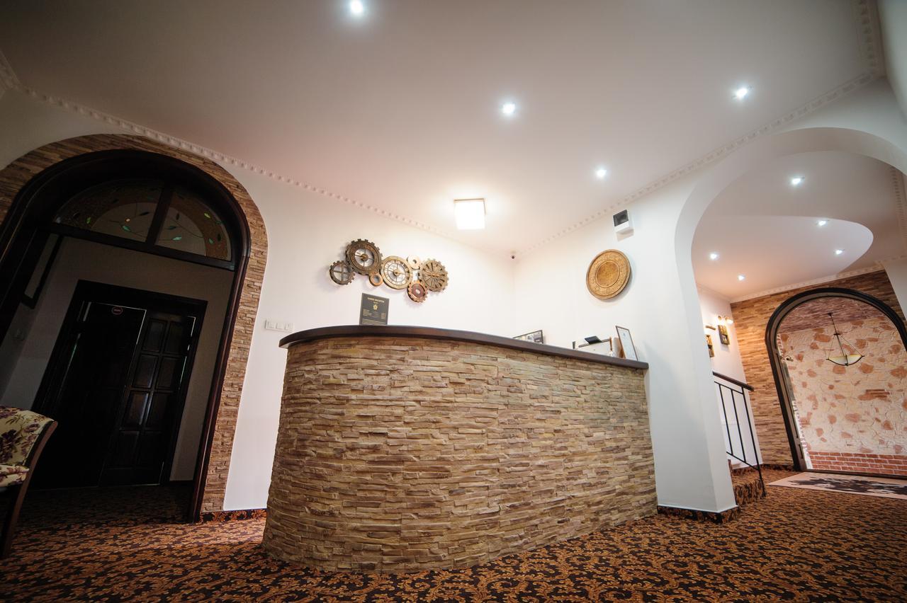 Hotel Gala Oradea Extérieur photo