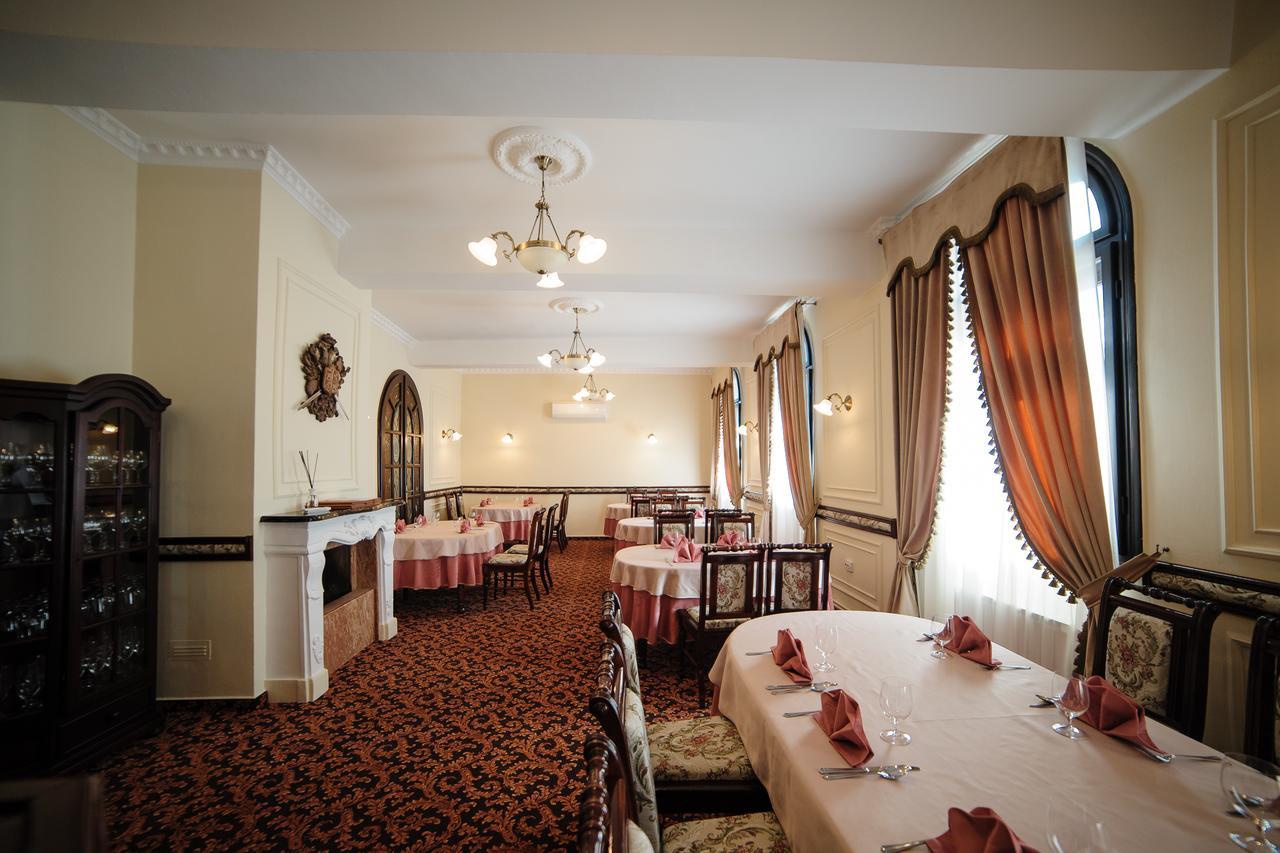 Hotel Gala Oradea Extérieur photo